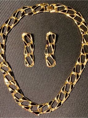 Gold Link Necklace and Earring Set - Classic Women Jewelry